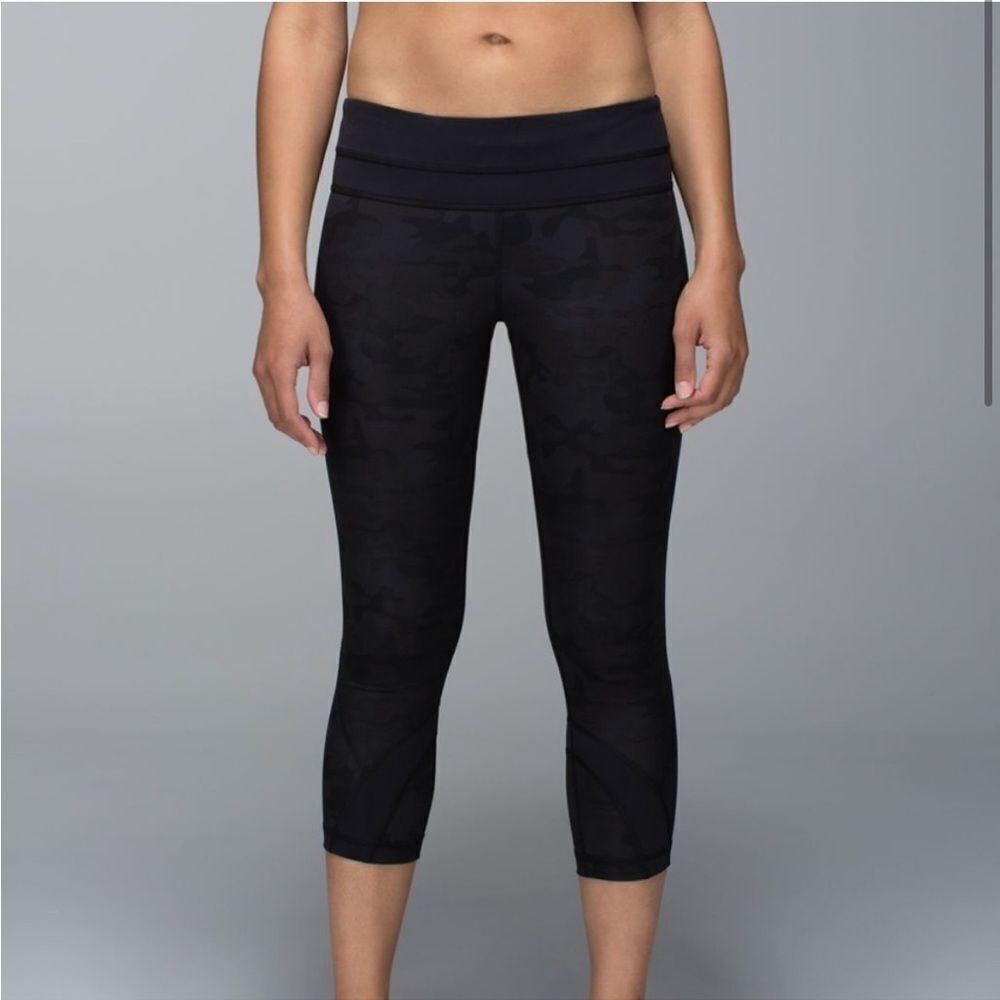 Lululemon Run Inspire Crop Ii Crop Leggings Camo Print Size 6